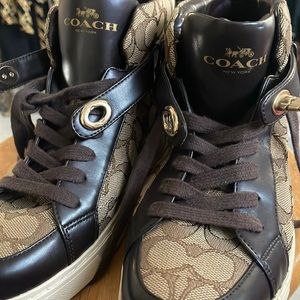 Coach monogram authentic sneakers